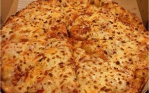 Gambar Medium Pan Pizza Domino